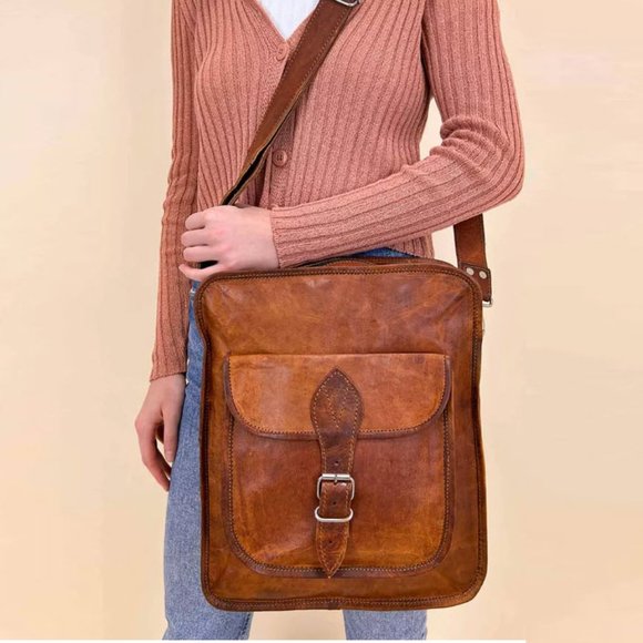 GUSTI Leather Nature Bike Shoulder Bag - Picture 13 of 14